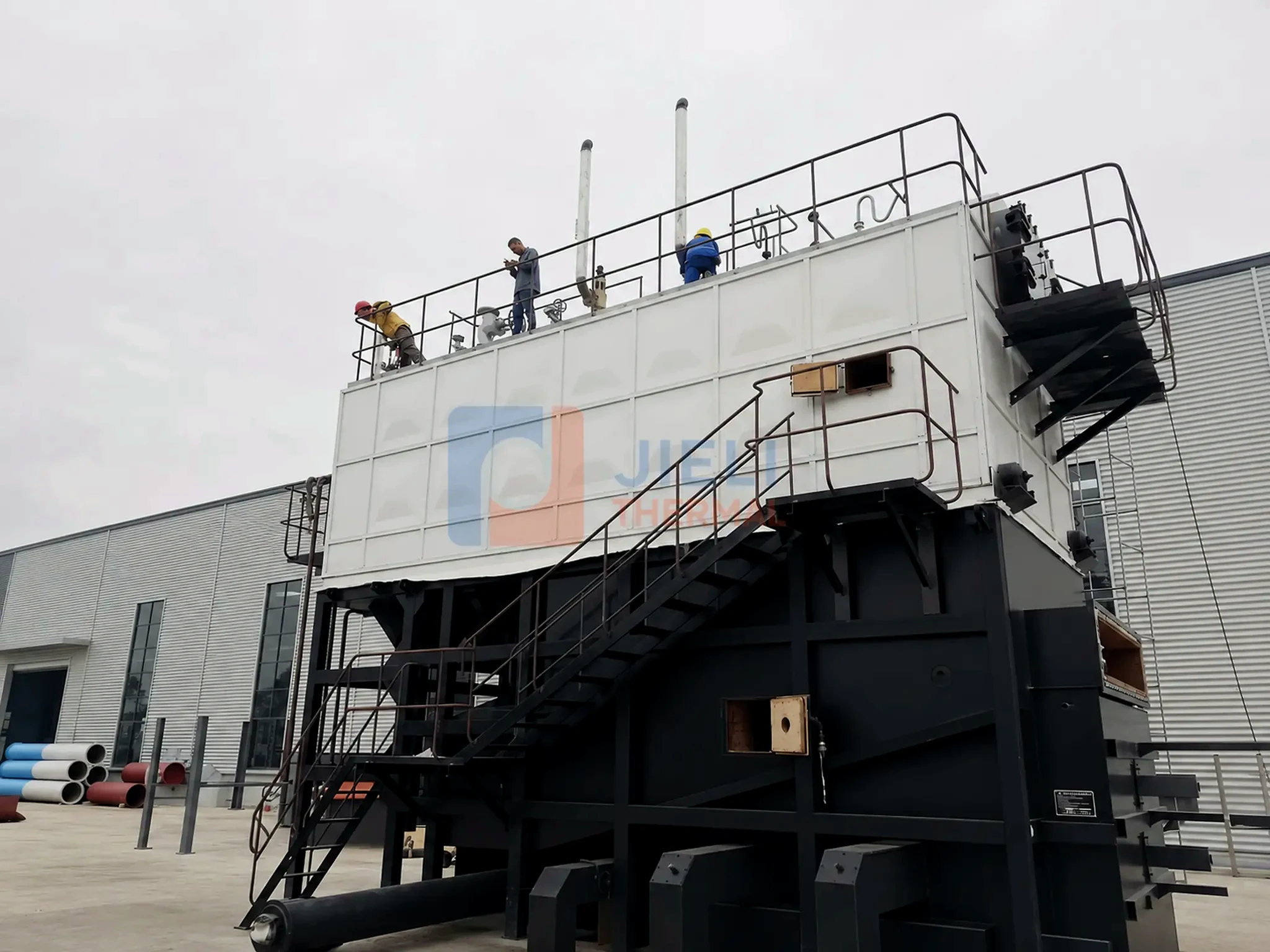 15 t/h biomass-fired steam boiler with reciprocating grate and fuel pusher