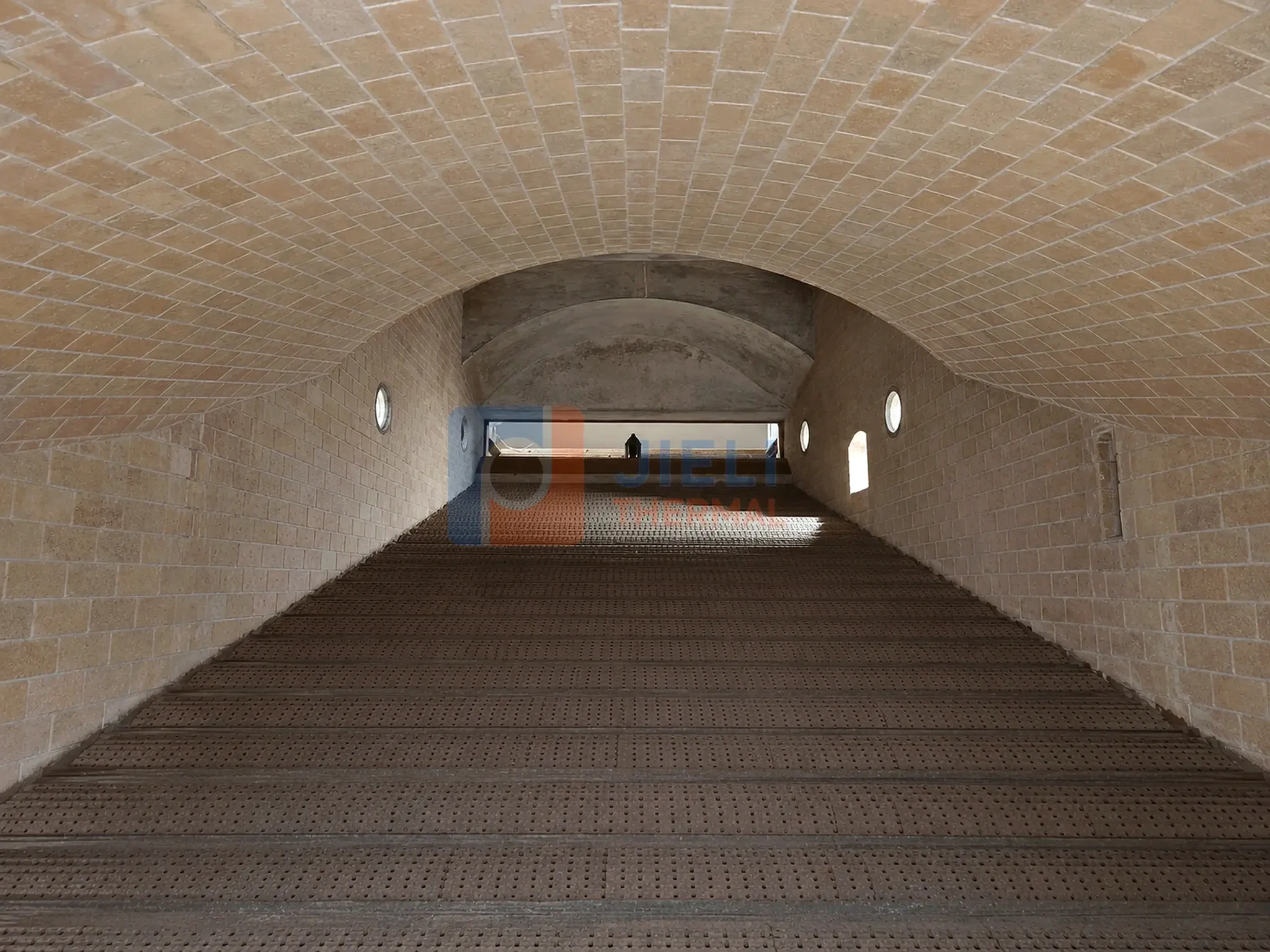 Refractory-lined furnace tunnel of a coal-fired thermal oil heater