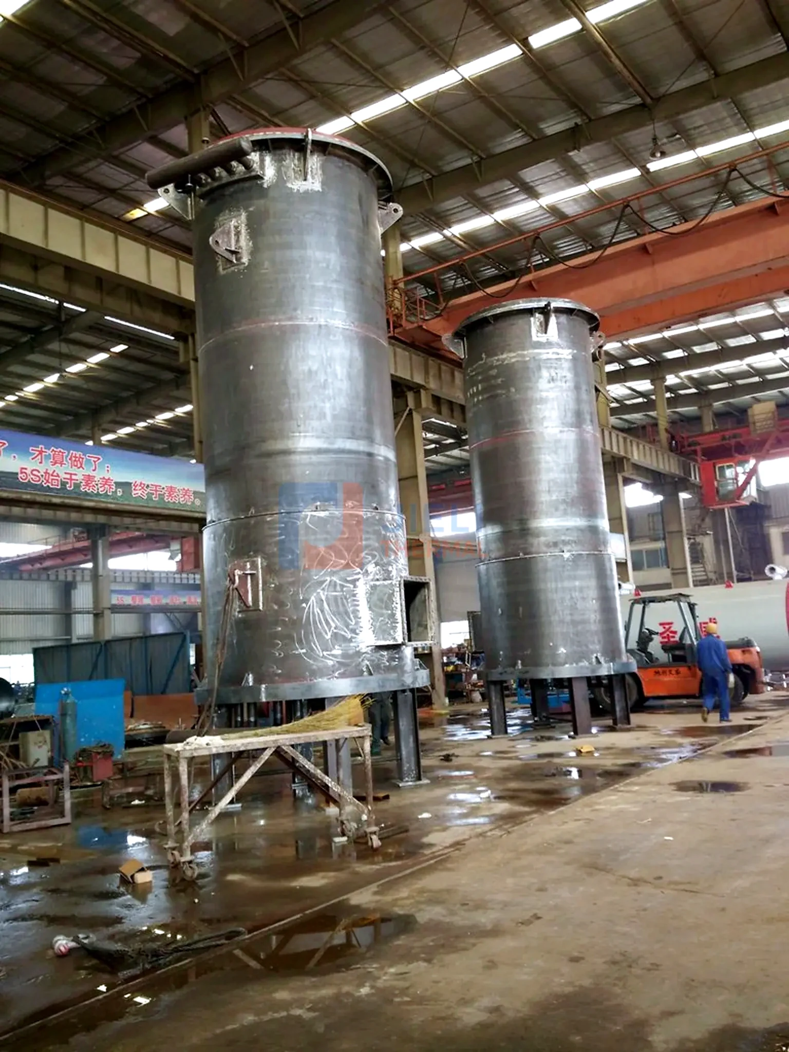 JIELI THERMAL boiler manufacturing — pressure vessels under fabrication in the workshop